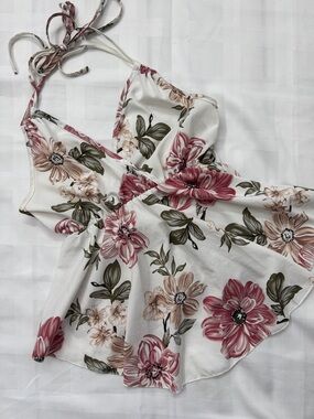 SHEIN White Floral Tie-Strap V-Neck Cami Top - Pink & Green